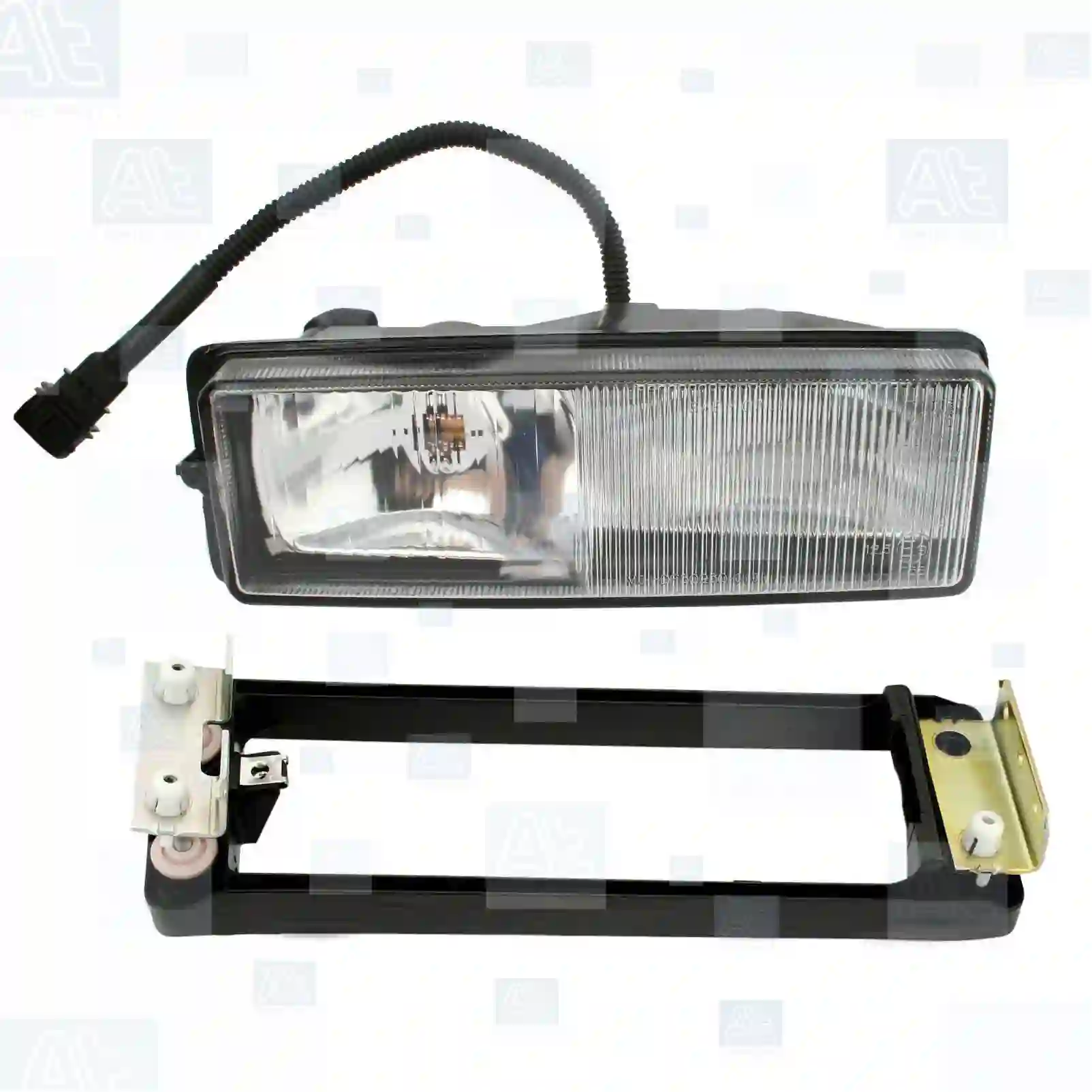 Spot Lamp Auxiliary lamp, right, with bracket, at no: 77712577 ,  oem no:1328861S1, ZG20263-0008 At Spare Part | Engine, Accelerator Pedal, Camshaft, Connecting Rod, Crankcase, Crankshaft, Cylinder Head, Engine Suspension Mountings, Exhaust Manifold, Exhaust Gas Recirculation, Filter Kits, Flywheel Housing, General Overhaul Kits, Engine, Intake Manifold, Oil Cleaner, Oil Cooler, Oil Filter, Oil Pump, Oil Sump, Piston & Liner, Sensor & Switch, Timing Case, Turbocharger, Cooling System, Belt Tensioner, Coolant Filter, Coolant Pipe, Corrosion Prevention Agent, Drive, Expansion Tank, Fan, Intercooler, Monitors & Gauges, Radiator, Thermostat, V-Belt / Timing belt, Water Pump, Fuel System, Electronical Injector Unit, Feed Pump, Fuel Filter, cpl., Fuel Gauge Sender,  Fuel Line, Fuel Pump, Fuel Tank, Injection Line Kit, Injection Pump, Exhaust System, Clutch & Pedal, Gearbox, Propeller Shaft, Axles, Brake System, Hubs & Wheels, Suspension, Leaf Spring, Universal Parts / Accessories, Steering, Electrical System, Cabin