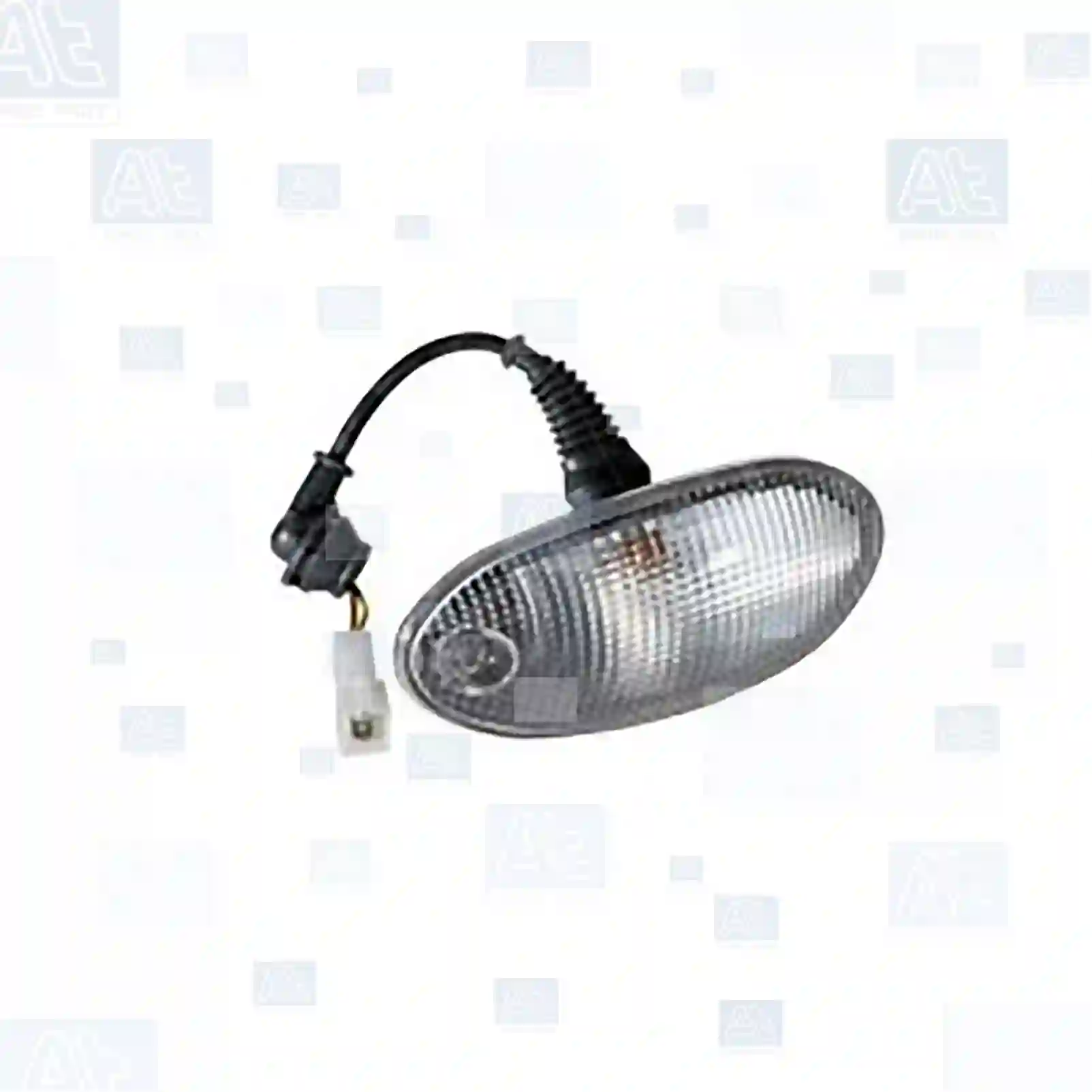 Marker Lamp Side marking lamp, right, at no: 77713008 ,  oem no:504047265, ZG20886-0008 At Spare Part | Engine, Accelerator Pedal, Camshaft, Connecting Rod, Crankcase, Crankshaft, Cylinder Head, Engine Suspension Mountings, Exhaust Manifold, Exhaust Gas Recirculation, Filter Kits, Flywheel Housing, General Overhaul Kits, Engine, Intake Manifold, Oil Cleaner, Oil Cooler, Oil Filter, Oil Pump, Oil Sump, Piston & Liner, Sensor & Switch, Timing Case, Turbocharger, Cooling System, Belt Tensioner, Coolant Filter, Coolant Pipe, Corrosion Prevention Agent, Drive, Expansion Tank, Fan, Intercooler, Monitors & Gauges, Radiator, Thermostat, V-Belt / Timing belt, Water Pump, Fuel System, Electronical Injector Unit, Feed Pump, Fuel Filter, cpl., Fuel Gauge Sender,  Fuel Line, Fuel Pump, Fuel Tank, Injection Line Kit, Injection Pump, Exhaust System, Clutch & Pedal, Gearbox, Propeller Shaft, Axles, Brake System, Hubs & Wheels, Suspension, Leaf Spring, Universal Parts / Accessories, Steering, Electrical System, Cabin