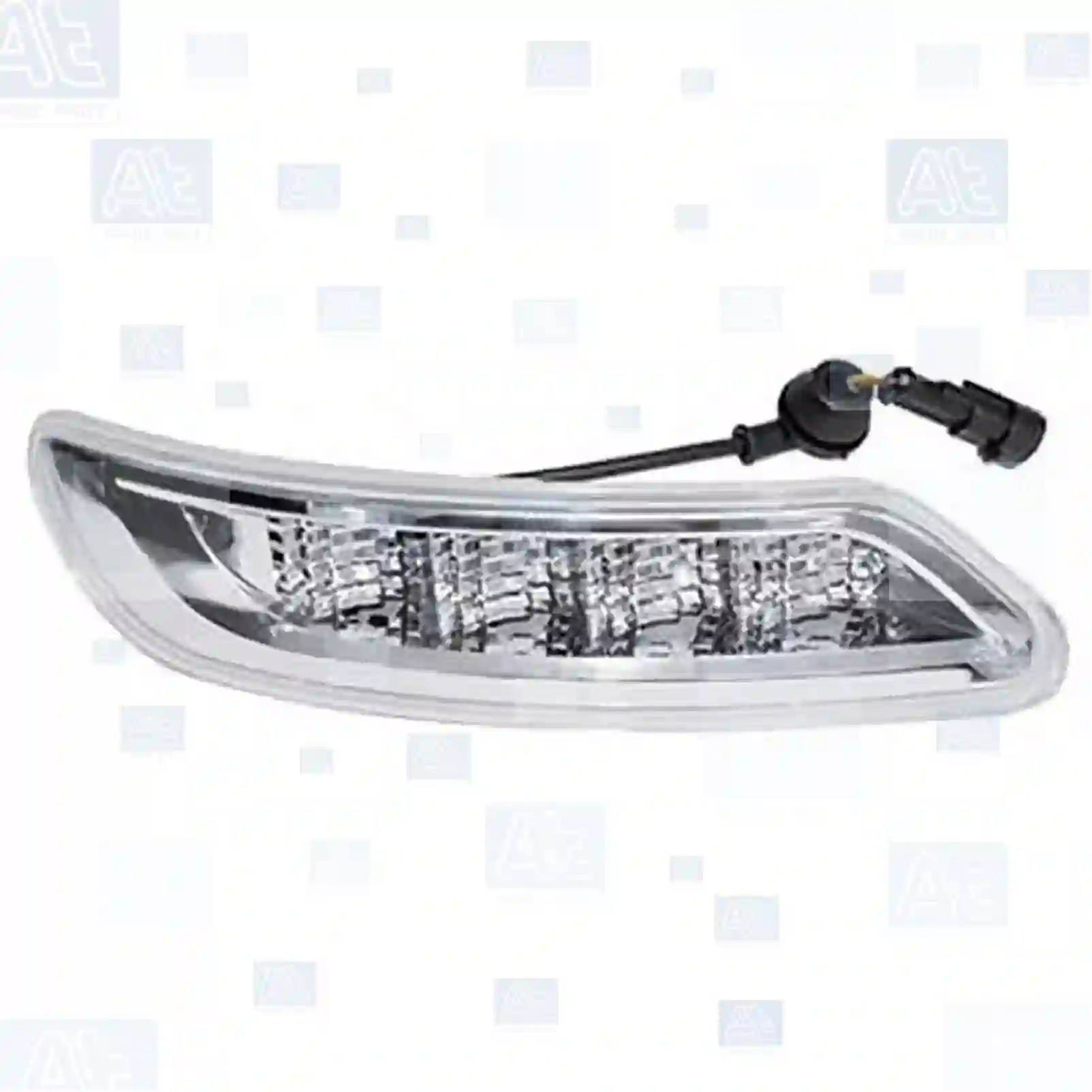 Marker Lamp Position lamp, sun visor, right, at no: 77713013 ,  oem no:5801546522, ZG20699-0008 At Spare Part | Engine, Accelerator Pedal, Camshaft, Connecting Rod, Crankcase, Crankshaft, Cylinder Head, Engine Suspension Mountings, Exhaust Manifold, Exhaust Gas Recirculation, Filter Kits, Flywheel Housing, General Overhaul Kits, Engine, Intake Manifold, Oil Cleaner, Oil Cooler, Oil Filter, Oil Pump, Oil Sump, Piston & Liner, Sensor & Switch, Timing Case, Turbocharger, Cooling System, Belt Tensioner, Coolant Filter, Coolant Pipe, Corrosion Prevention Agent, Drive, Expansion Tank, Fan, Intercooler, Monitors & Gauges, Radiator, Thermostat, V-Belt / Timing belt, Water Pump, Fuel System, Electronical Injector Unit, Feed Pump, Fuel Filter, cpl., Fuel Gauge Sender,  Fuel Line, Fuel Pump, Fuel Tank, Injection Line Kit, Injection Pump, Exhaust System, Clutch & Pedal, Gearbox, Propeller Shaft, Axles, Brake System, Hubs & Wheels, Suspension, Leaf Spring, Universal Parts / Accessories, Steering, Electrical System, Cabin