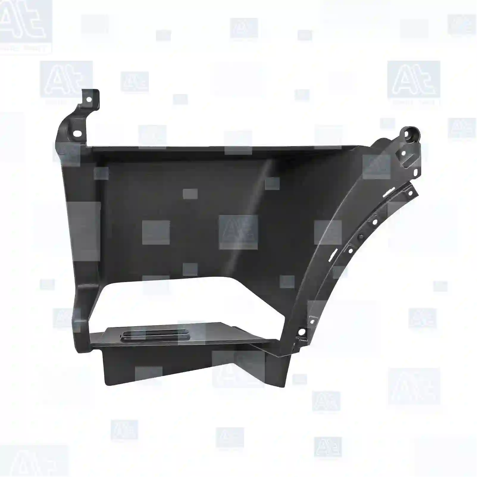 Boarding Step Step well case, left, at no: 77720972 ,  oem no:82136982, ZG61186-0008 At Spare Part | Engine, Accelerator Pedal, Camshaft, Connecting Rod, Crankcase, Crankshaft, Cylinder Head, Engine Suspension Mountings, Exhaust Manifold, Exhaust Gas Recirculation, Filter Kits, Flywheel Housing, General Overhaul Kits, Engine, Intake Manifold, Oil Cleaner, Oil Cooler, Oil Filter, Oil Pump, Oil Sump, Piston & Liner, Sensor & Switch, Timing Case, Turbocharger, Cooling System, Belt Tensioner, Coolant Filter, Coolant Pipe, Corrosion Prevention Agent, Drive, Expansion Tank, Fan, Intercooler, Monitors & Gauges, Radiator, Thermostat, V-Belt / Timing belt, Water Pump, Fuel System, Electronical Injector Unit, Feed Pump, Fuel Filter, cpl., Fuel Gauge Sender,  Fuel Line, Fuel Pump, Fuel Tank, Injection Line Kit, Injection Pump, Exhaust System, Clutch & Pedal, Gearbox, Propeller Shaft, Axles, Brake System, Hubs & Wheels, Suspension, Leaf Spring, Universal Parts / Accessories, Steering, Electrical System, Cabin