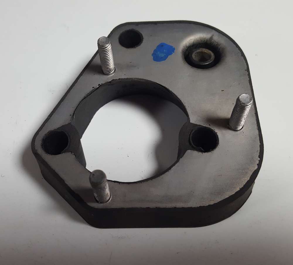 Engine LEVER MOUNTING, at no: 77736138 ,  oem no:5010526357 At Spare Part | Engine, Accelerator Pedal, Camshaft, Connecting Rod, Crankcase, Crankshaft, Cylinder Head, Engine Suspension Mountings, Exhaust Manifold, Exhaust Gas Recirculation, Filter Kits, Flywheel Housing, General Overhaul Kits, Engine, Intake Manifold, Oil Cleaner, Oil Cooler, Oil Filter, Oil Pump, Oil Sump, Piston & Liner, Sensor & Switch, Timing Case, Turbocharger, Cooling System, Belt Tensioner, Coolant Filter, Coolant Pipe, Corrosion Prevention Agent, Drive, Expansion Tank, Fan, Intercooler, Monitors & Gauges, Radiator, Thermostat, V-Belt / Timing belt, Water Pump, Fuel System, Electronical Injector Unit, Feed Pump, Fuel Filter, cpl., Fuel Gauge Sender,  Fuel Line, Fuel Pump, Fuel Tank, Injection Line Kit, Injection Pump, Exhaust System, Clutch & Pedal, Gearbox, Propeller Shaft, Axles, Brake System, Hubs & Wheels, Suspension, Leaf Spring, Universal Parts / Accessories, Steering, Electrical System, Cabin